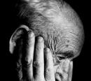 La maladie d'Alzheimer mise en relation avec la surdité 